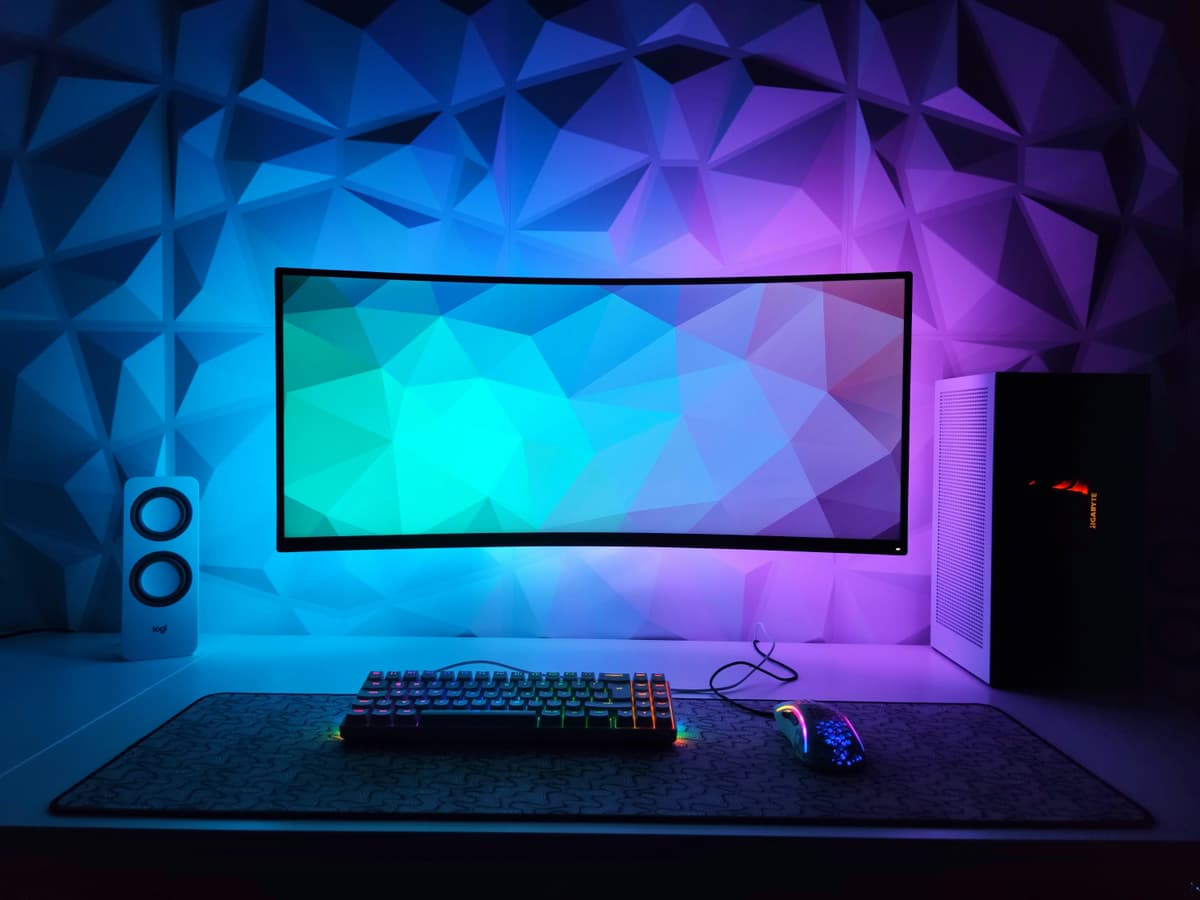 Cele mai bune monitoare gaming sub 1000 lei în 2026 – Top 5 recomandări