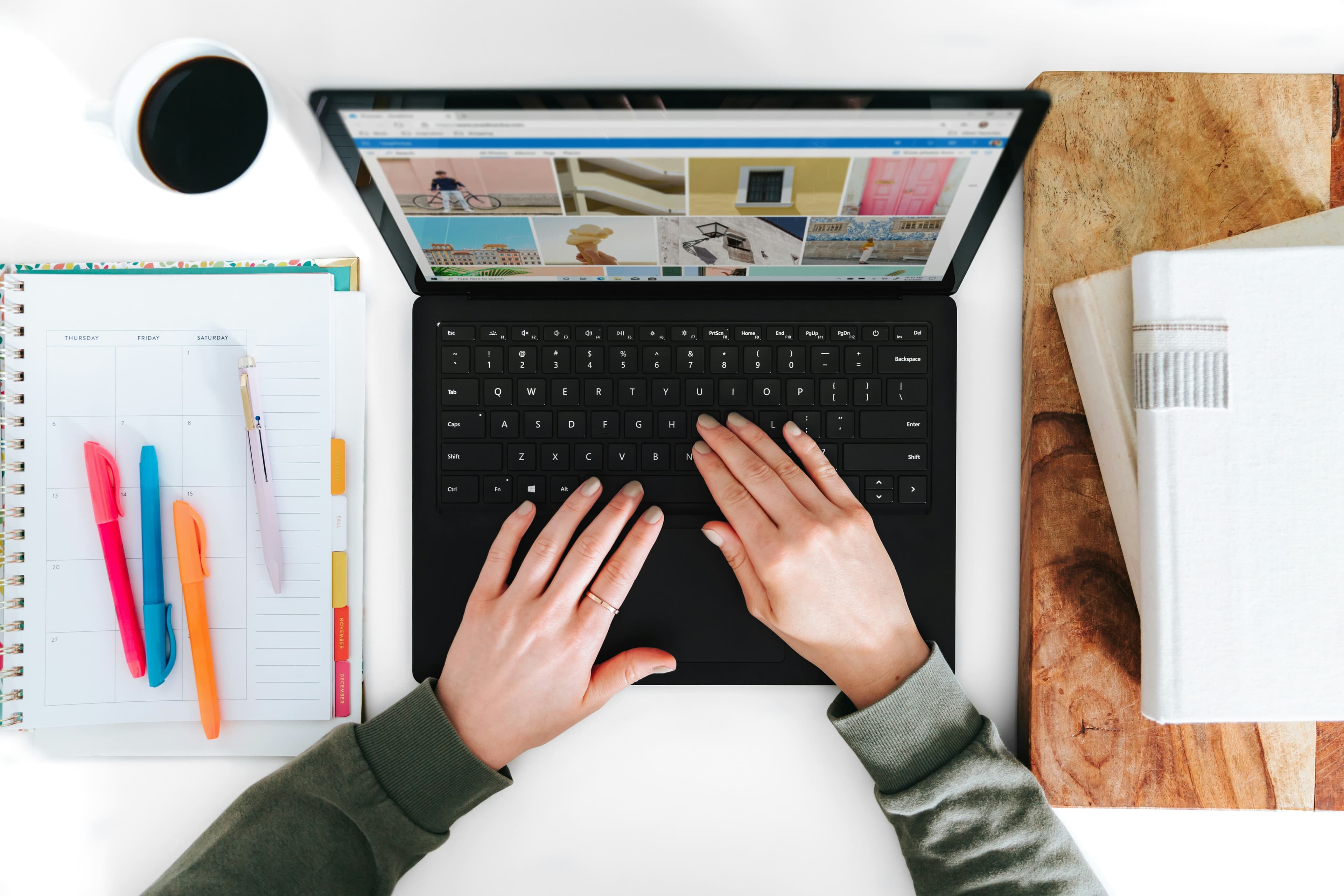 Top 6 laptopuri pentru facultate sub 3000 lei în 2026 — pe care să-l alegi